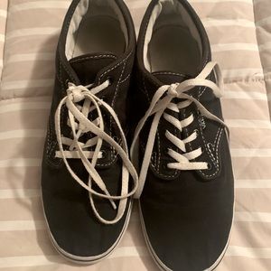 Ladies Vans.  Size 8. Original heritage style.